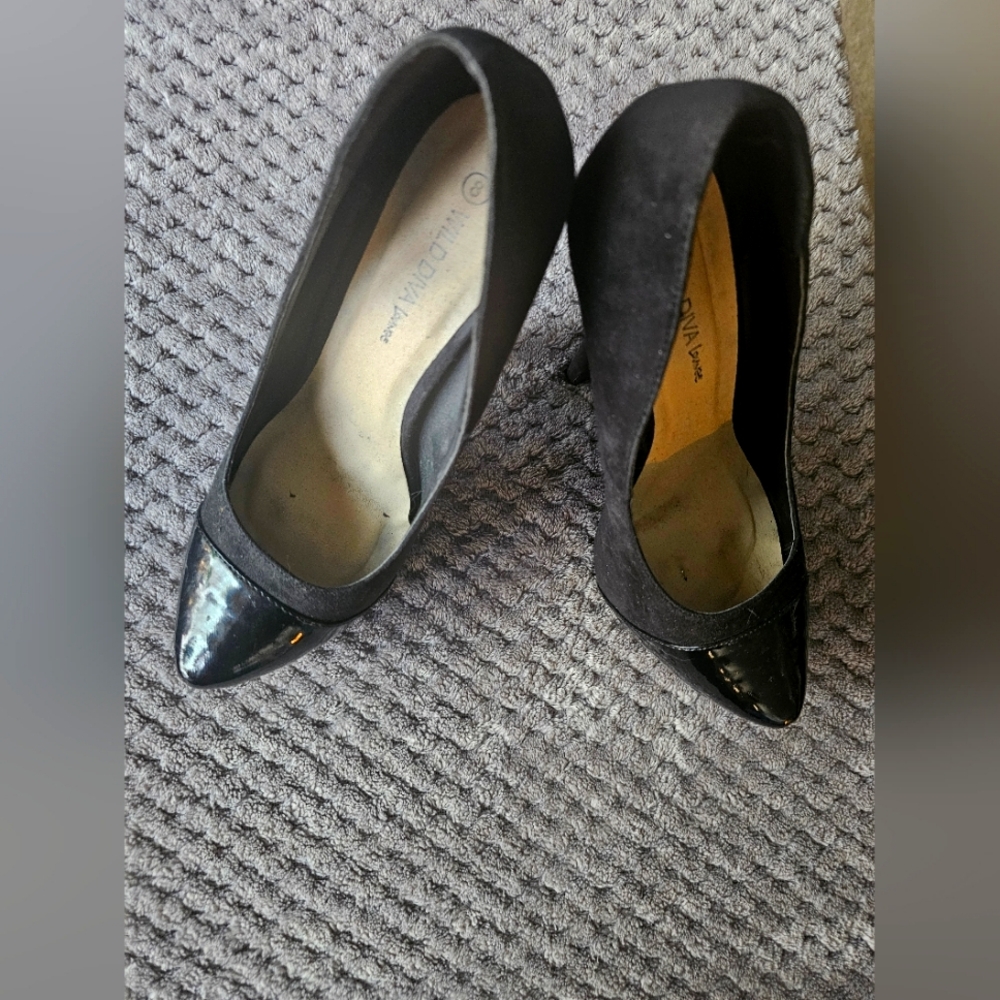 Used high heel color back